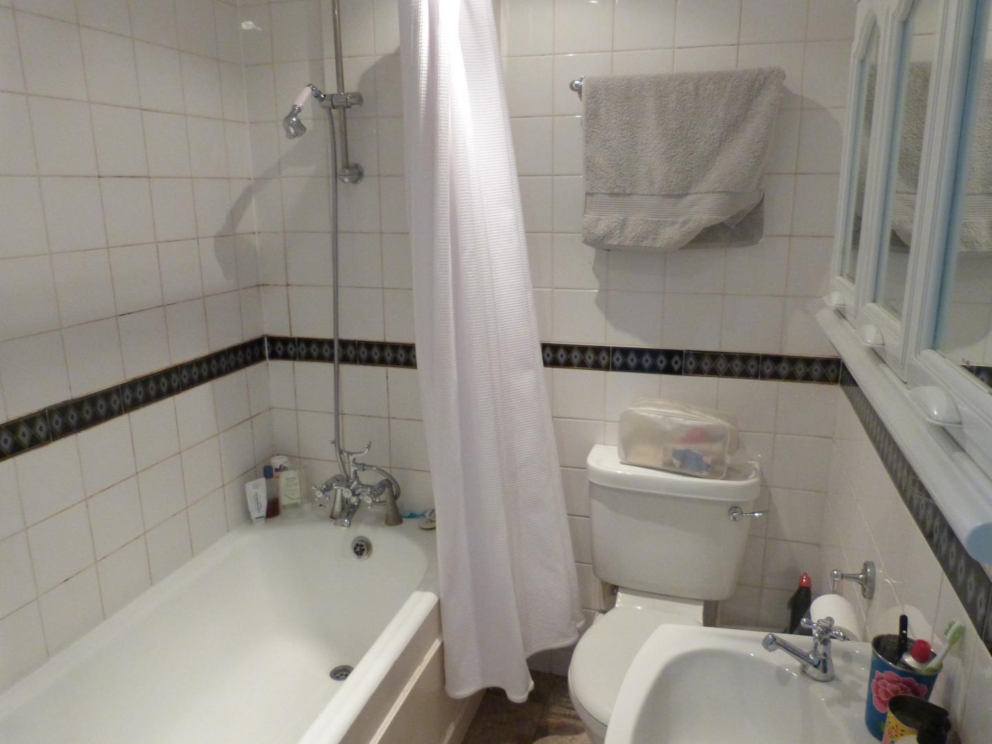 			1 Bedroom, 1 bath, 1 reception Flat			 Portnall Road, MAIDA VALE