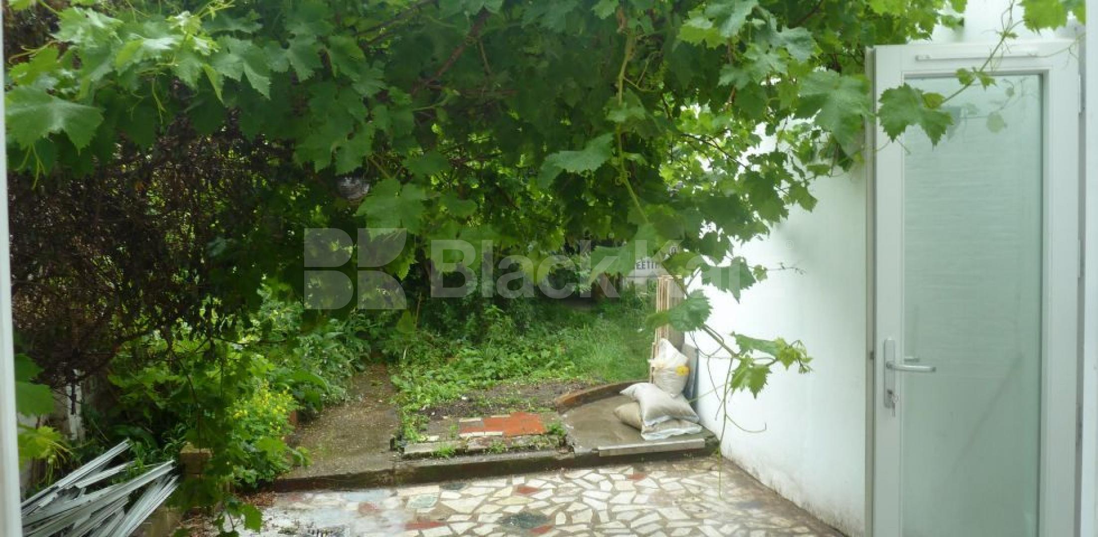 			STUNNING FOUR BEDROOM HOUSE, 5 Bedroom, 1 bath, 1 reception House			 Brooke Road, STOKE NEWINGTON