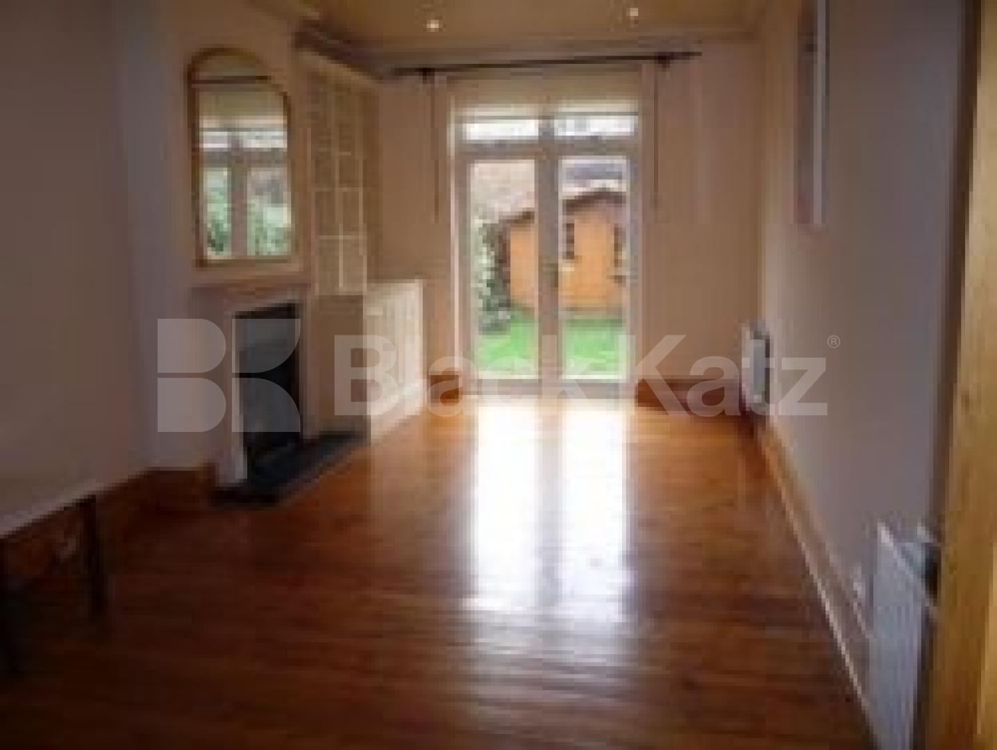 			LET!, 1 Bedroom, 1 bath, 1 reception Flat			 Bosworth Road, BOUNDS GREEN
