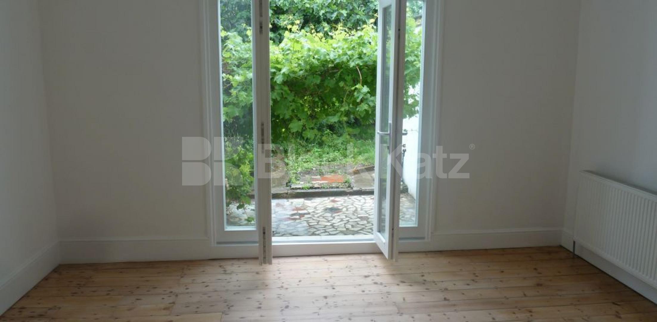 			STUNNING FOUR BEDROOM HOUSE, 5 Bedroom, 1 bath, 1 reception House			 Brooke Road, STOKE NEWINGTON