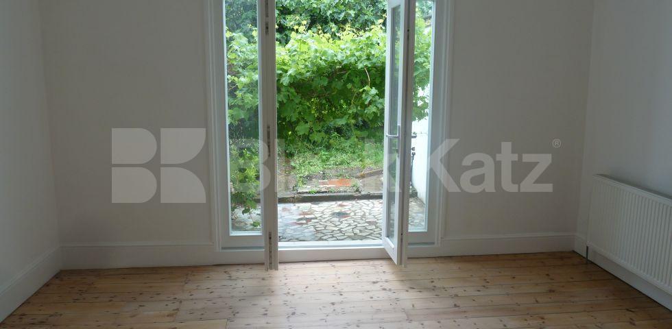 			STUNNING FOUR BEDROOM HOUSE, 5 Bedroom, 1 bath, 1 reception House			 Brooke Road, STOKE NEWINGTON