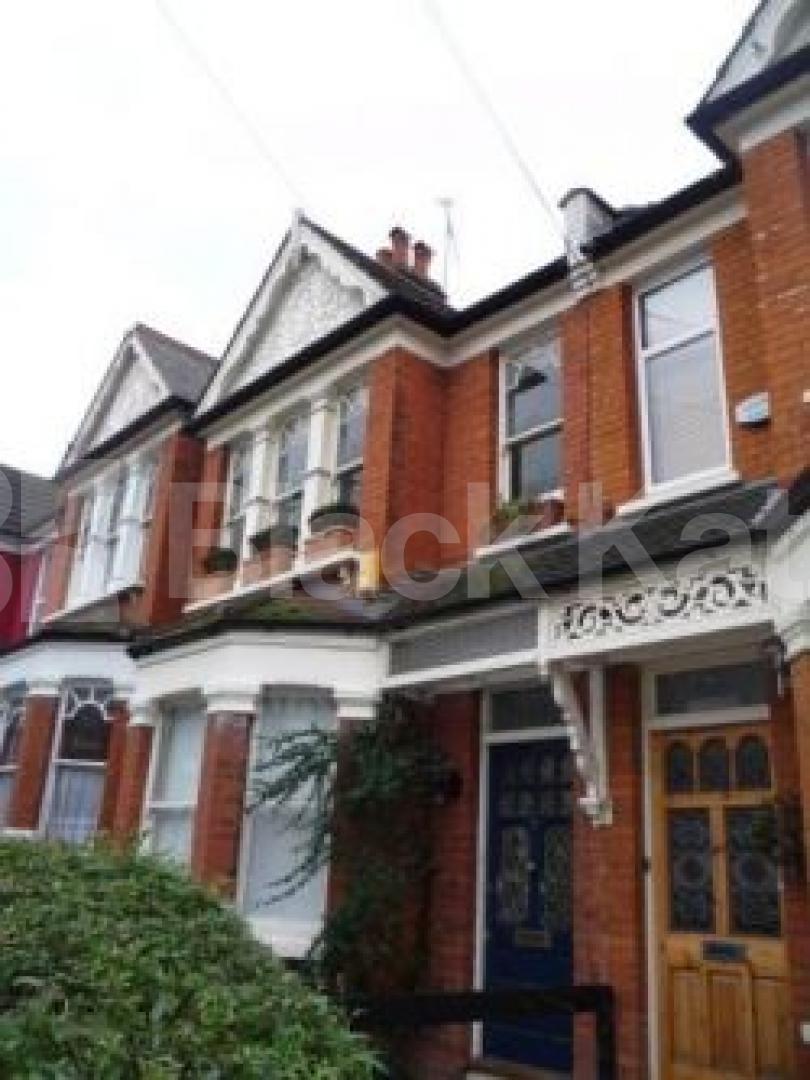 			LET!, 1 Bedroom, 1 bath, 1 reception Flat			 Bosworth Road, BOUNDS GREEN