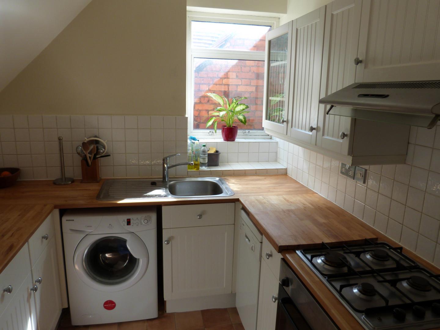 			2 Bedroom, 1 bath, 1 reception Flat			 Brondesbury Park, WILLESDEN GREEN