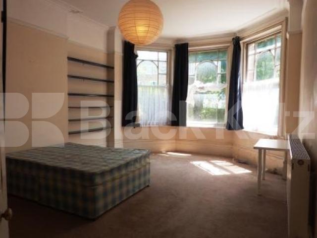 			MANSION BLOCK, 2 Bedroom, 1 bath, 1 reception Flat			 Hornsey Lane, Highgate