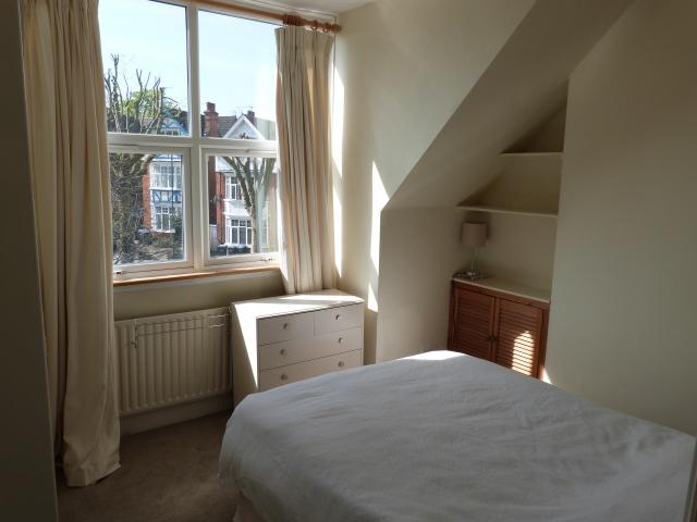 			2 Bedroom, 1 bath, 1 reception Flat			 Brondesbury Park, WILLESDEN GREEN