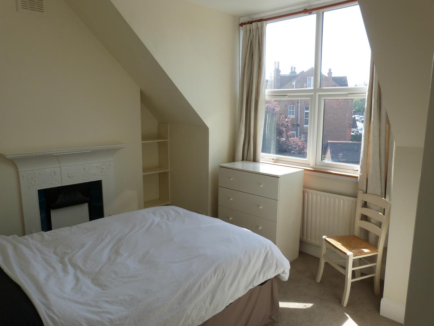 			2 Bedroom, 1 bath, 1 reception Flat			 Brondesbury Park, WILLESDEN GREEN