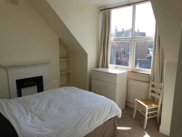 			2 Bedroom, 1 bath, 1 reception Flat			 Brondesbury Park, WILLESDEN GREEN