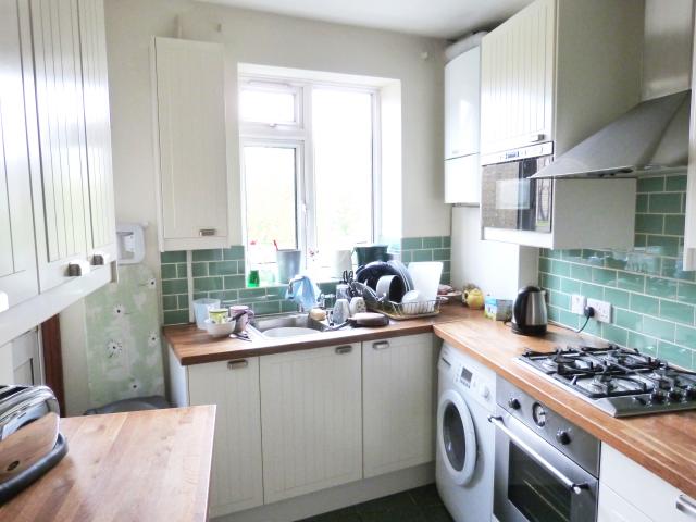 			NEW INSTRUCTION, 2 Bedroom, 1 bath, 1 reception Flat			 Brondesbury Park, QUEENS PARK