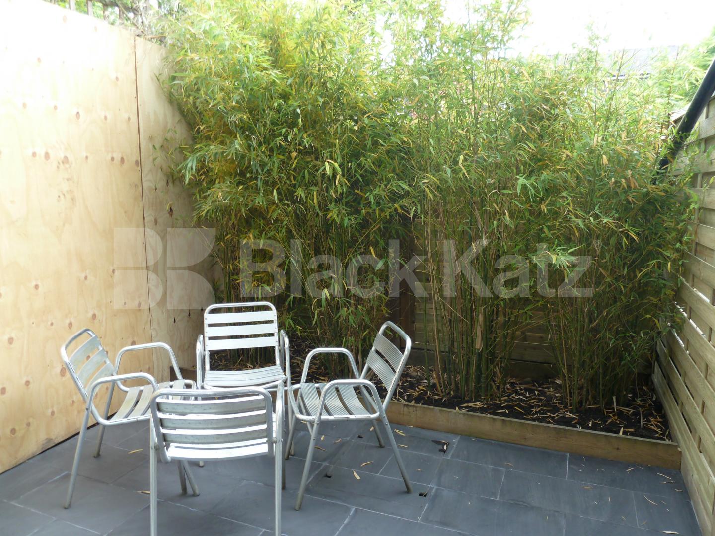 			1 Bedroom, 1 bath, 1 reception Flat			 Hartham Road, HILLMARTON CONSERVATION AREA