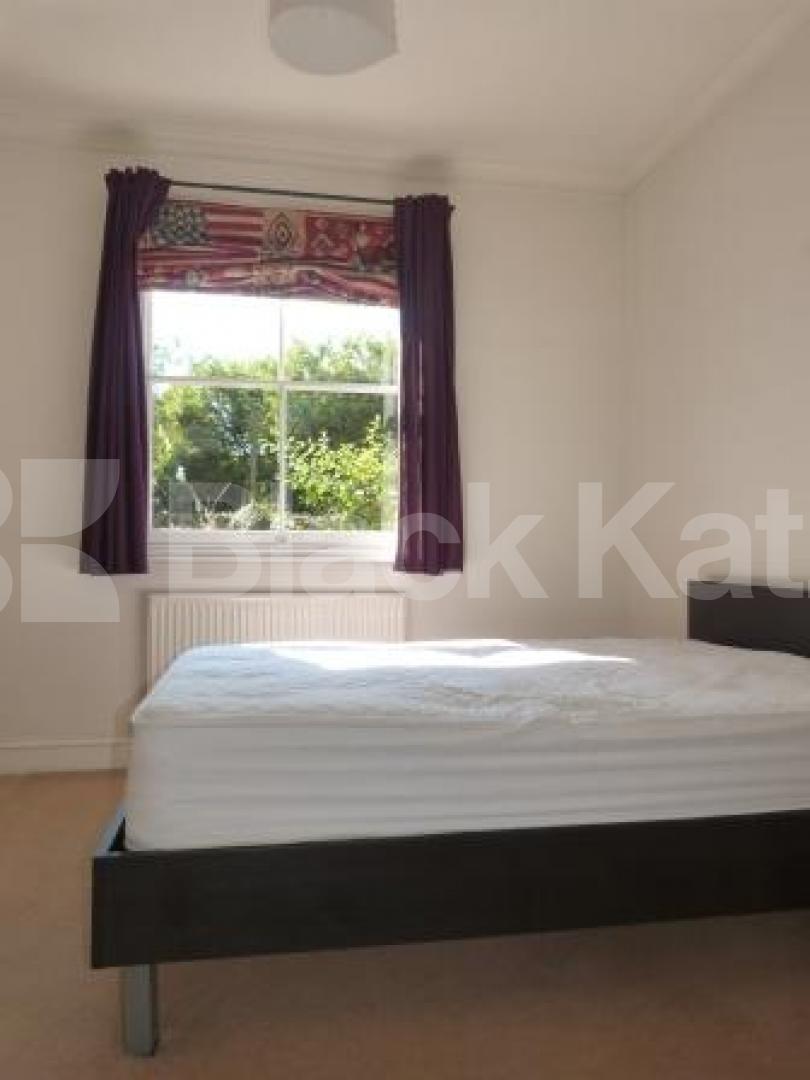 			Garden flat, 2 Bedroom, 1 bath, 1 reception Ground Floor Flat			 Middle Lane, CROUCH END