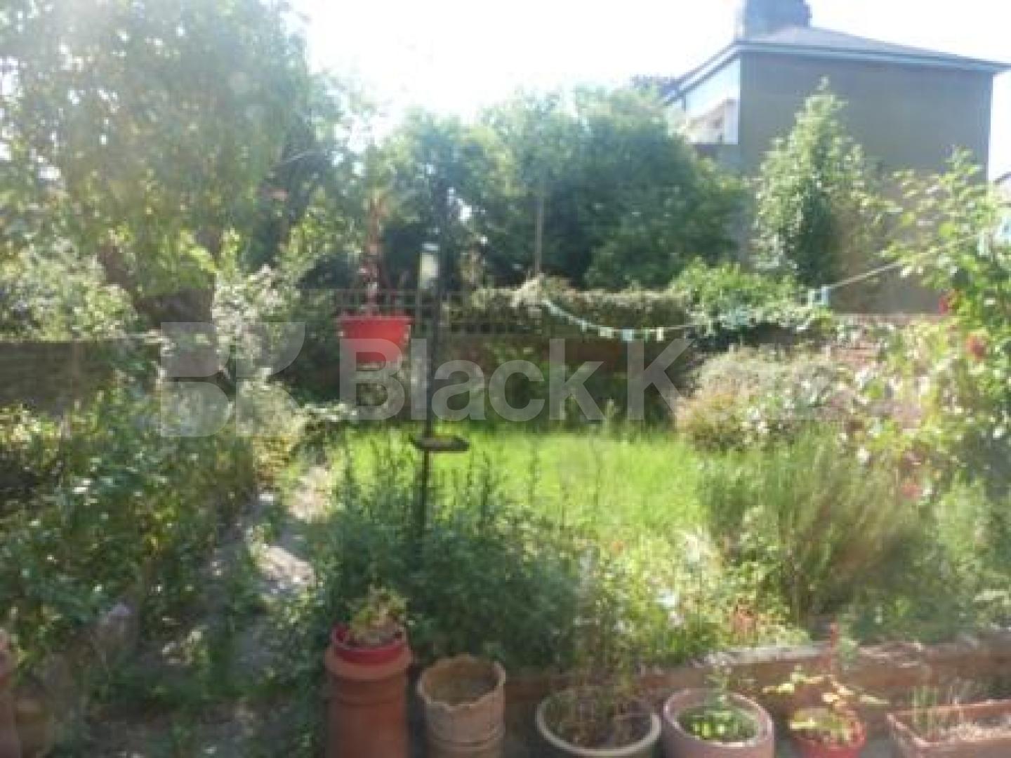 			Garden flat, 2 Bedroom, 1 bath, 1 reception Ground Floor Flat			 Middle Lane, CROUCH END