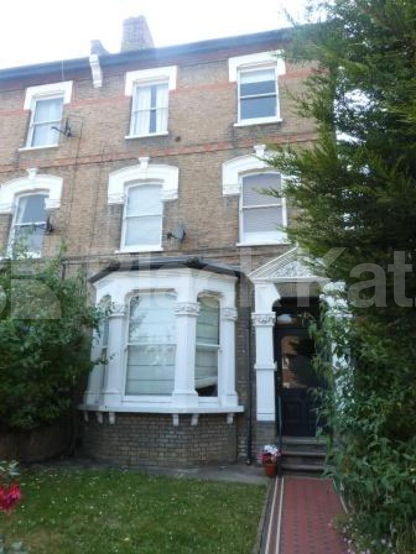 			Garden flat, 2 Bedroom, 1 bath, 1 reception Ground Floor Flat			 Middle Lane, CROUCH END
