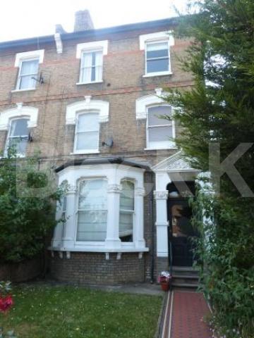 			Garden flat, 2 Bedroom, 1 bath, 1 reception Ground Floor Flat			 Middle Lane, CROUCH END