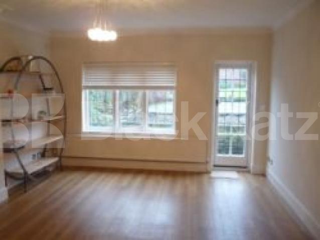 			let , 4 Bedroom, 1 bath, 1 reception House			 Lansdowne Road, MUSWELL HILL