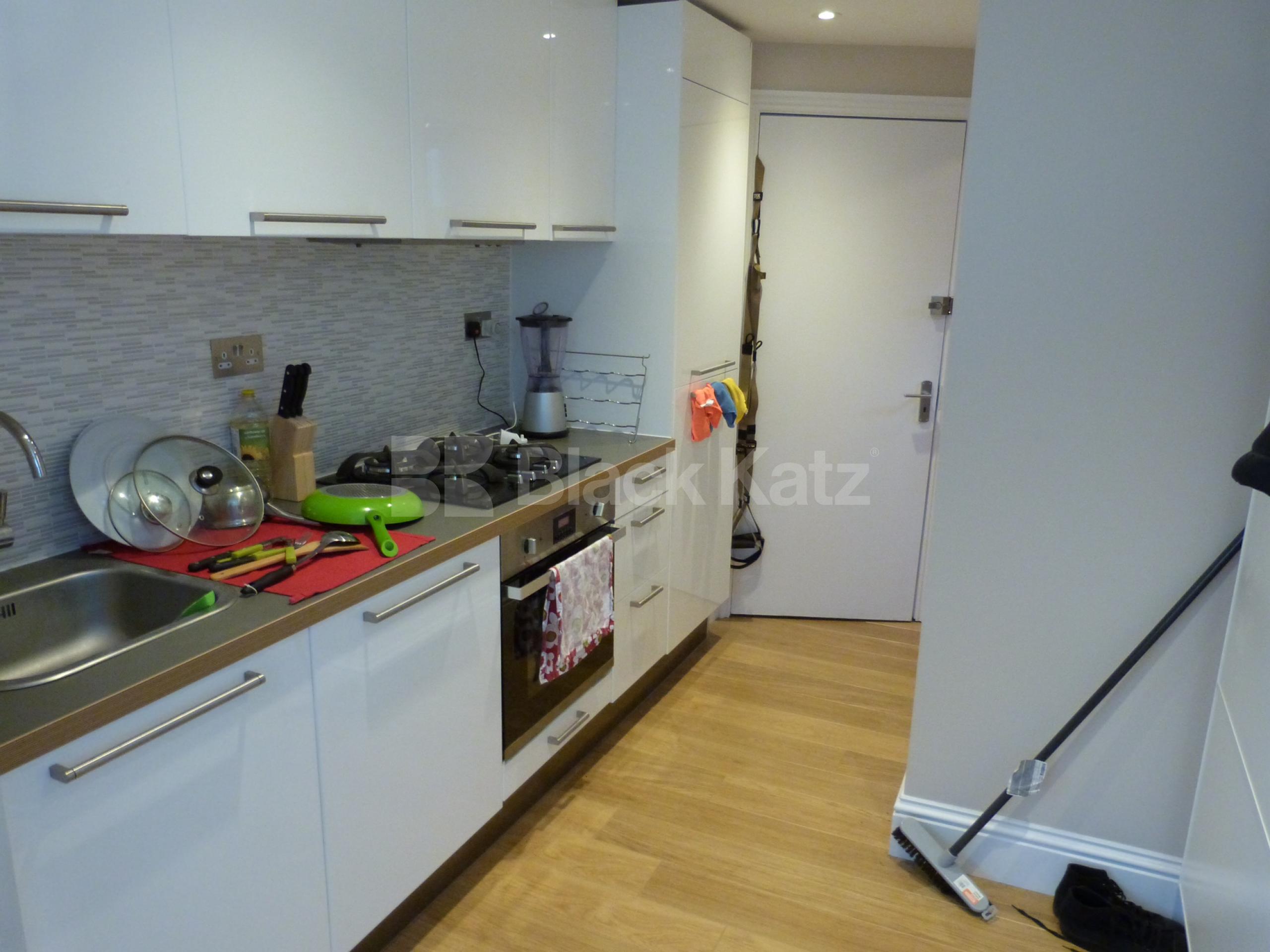 			Fantastic Studio !, Studio Apartment, 1 bath, 1 reception Apartment			 Loveridge Road, West Hampstead NW6