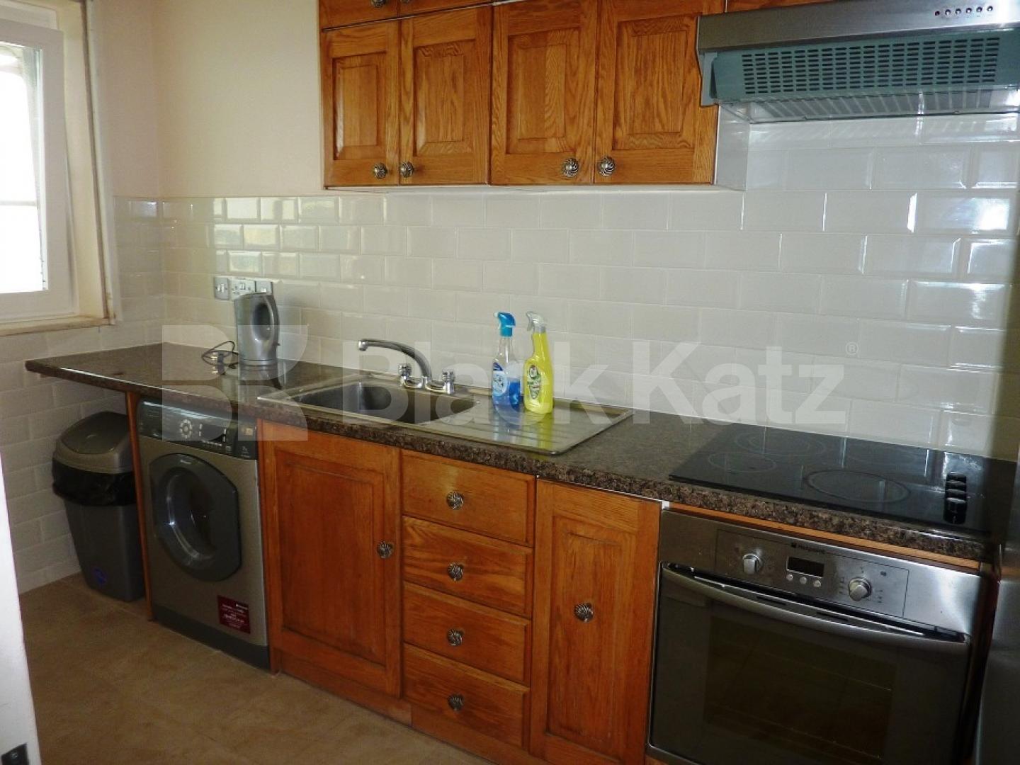 			PORTERED PRIVATE DEVELOPMENT!, 1 Bedroom, 1 bath, 1 reception Flat			 Stuart Tower, MAIDA VALE