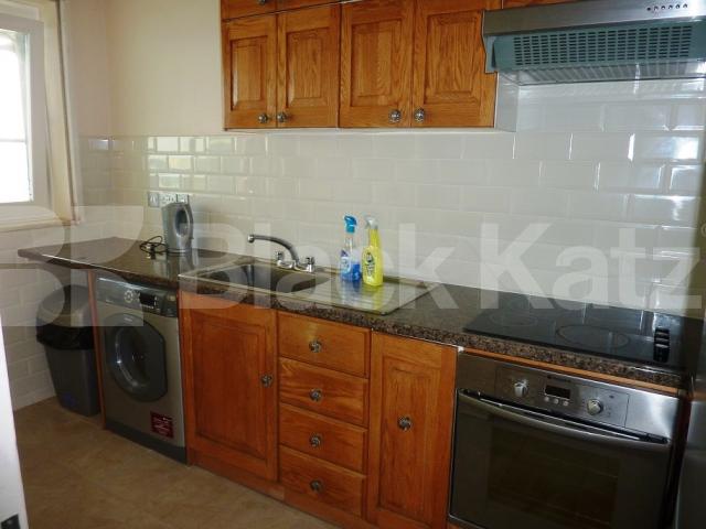 			PORTERED PRIVATE DEVELOPMENT!, 1 Bedroom, 1 bath, 1 reception Flat			 Stuart Tower, MAIDA VALE