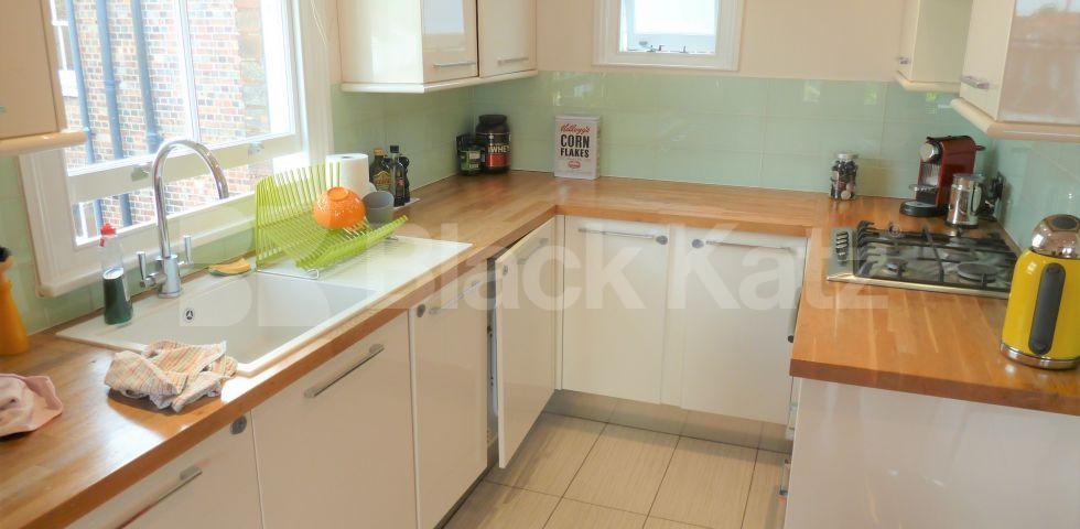 			STUNNING 2 BEDROOM MANSION BLOCK APARTMENT, 2 Bedroom, 1 bath, 1 reception Flat			 Cloudesley Mansions, Cloudesley Place , ANGEL-ISLINGTON-BARNSBURY