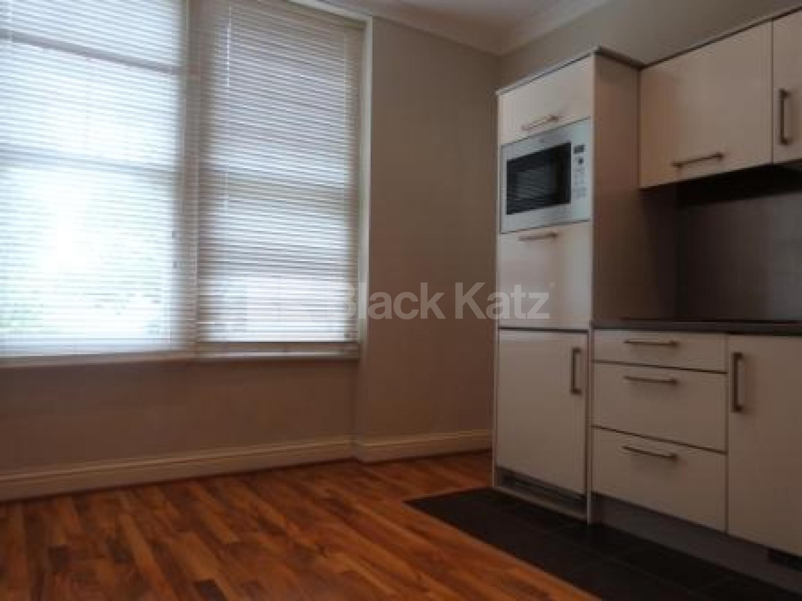 			Studio Apartment, 1 bath, 1 reception Flat			 Queens Avenue, MUSWELL HILL N10 N10