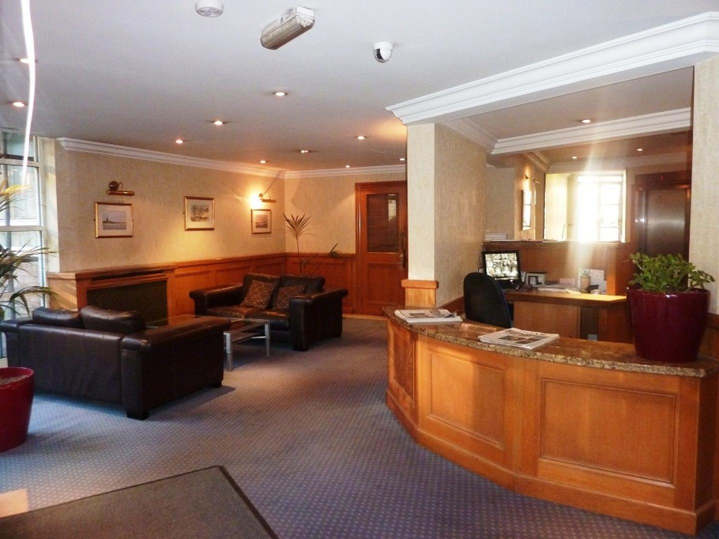 			PORTERED BLOCK, 1 Bedroom, 1 bath, 1 reception Flat			 Maida Vale, MAIDA VALE