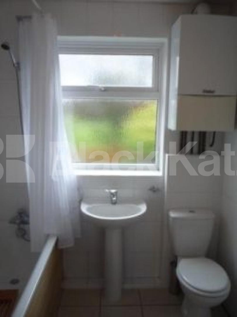 			2 Bedroom, 1 bath, 1 reception Maisonette			 Alexandra Road, MUSWELL HILL N10