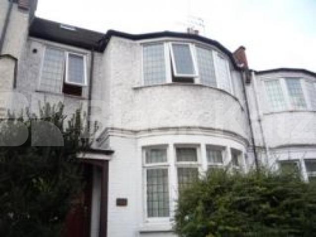 			LET!, 3 Bedroom, 1 bath, 1 reception Flat			 Muswell Hill Broadway, Muswell Hill