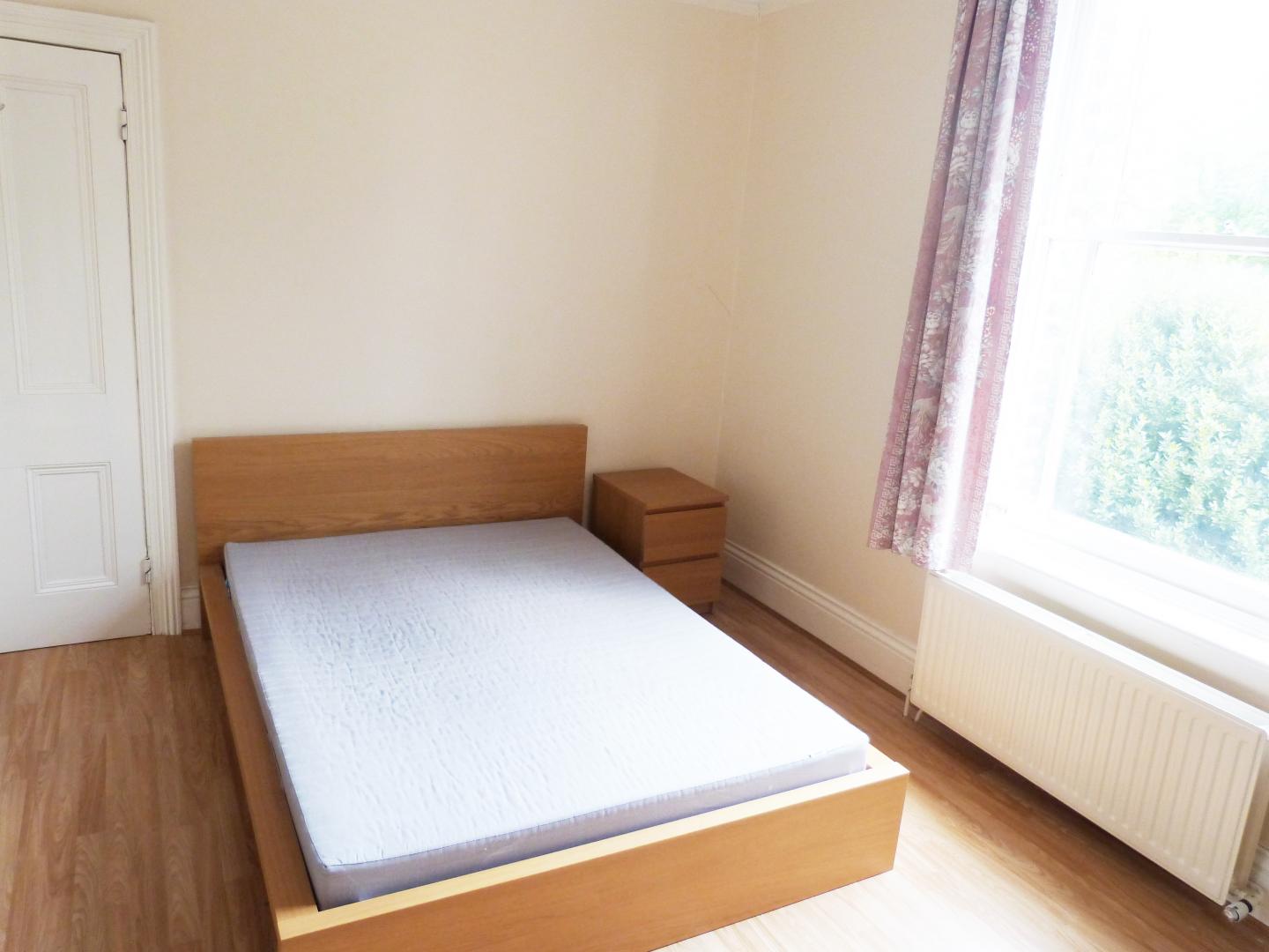 			UNDER OFFER , 2 Bedroom, 1 bath, 1 reception Flat			 Woodchurch Road, WEST HAMPSTEAD