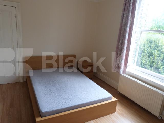 			Huge Property !, 2 Bedroom, 1 bath, 1 reception Flat			 Woodchurch Road, West Hampstead