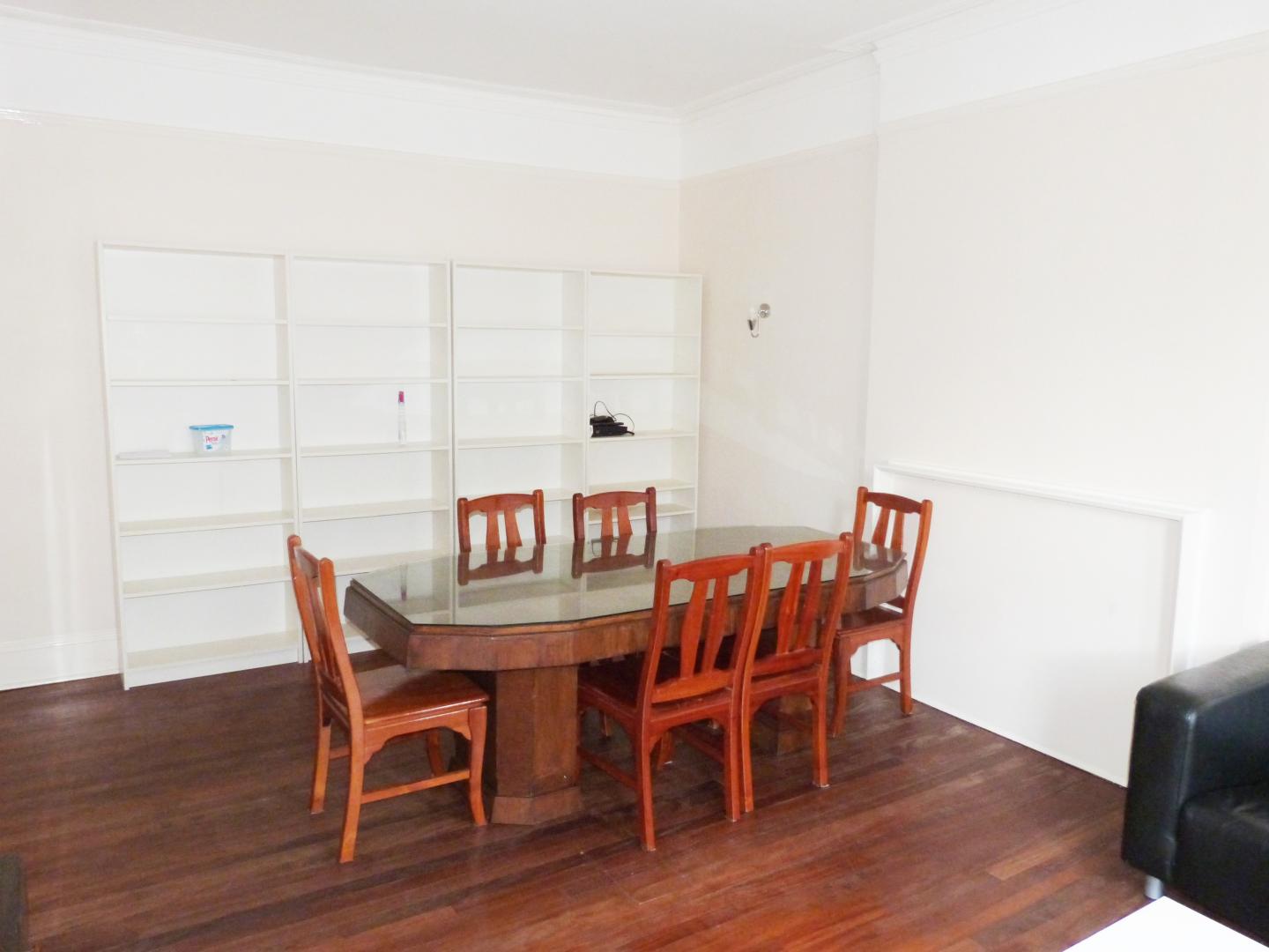 			UNDER OFFER , 2 Bedroom, 1 bath, 1 reception Flat			 Woodchurch Road, WEST HAMPSTEAD