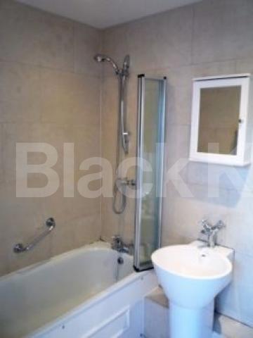 			Let!, 3 Bedroom, 1 bath, 1 reception Mews House			 Park Mews, CROUCH END