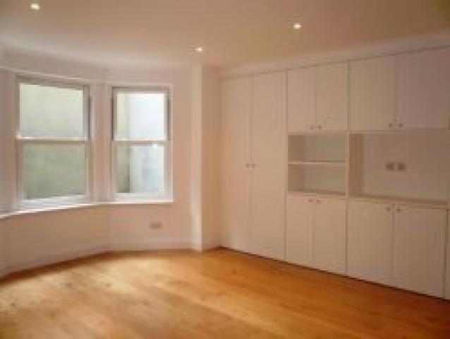 			1 Bedroom, 1 bath, 1 reception Flat			 Parliament Hill, HAMPSTEAD HEATH/BELSIZE