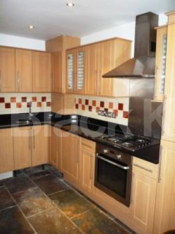 			LET!, 1 Bedroom, 1 bath, 1 reception Mews House			 Park Mews, CROUCH END