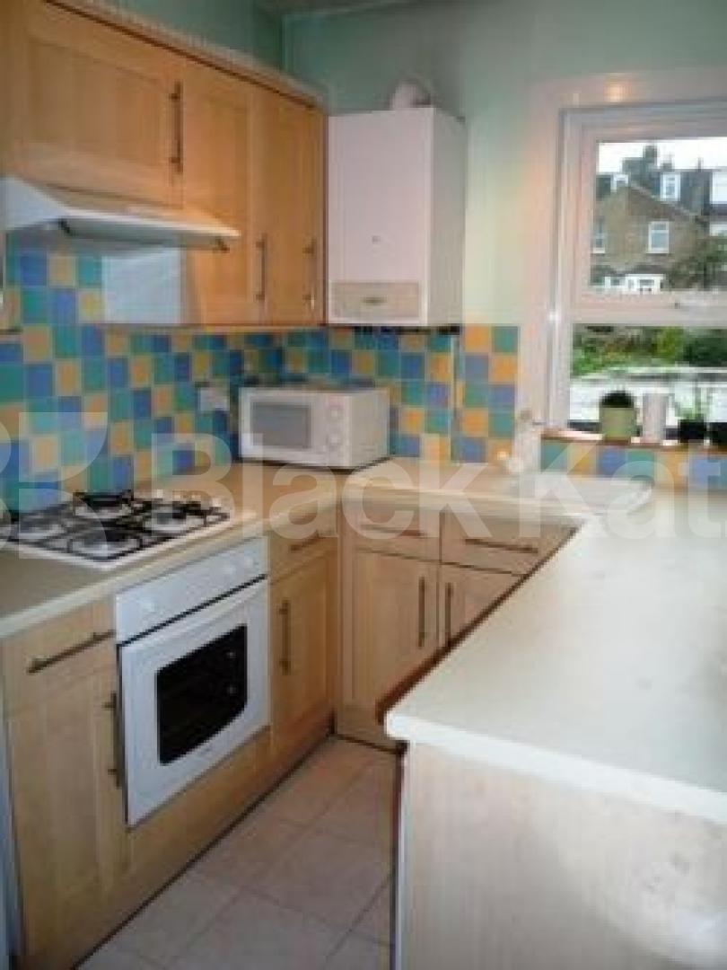 			2 Bedroom, 1 bath, 1 reception Flat			 Greenham Road, MUSWELL HILL