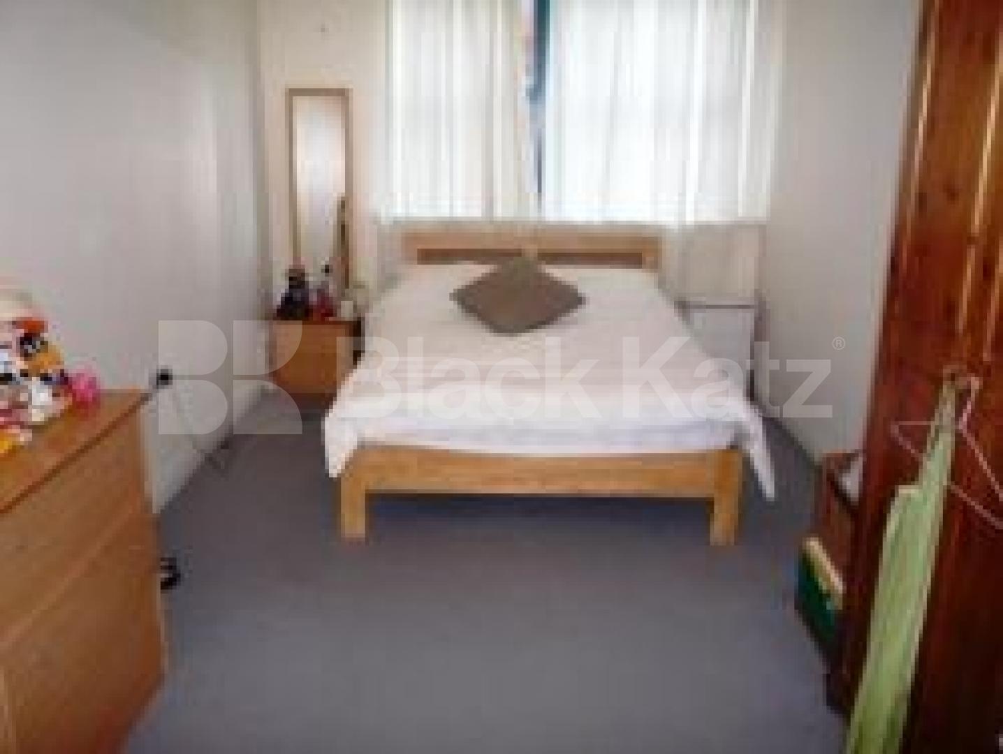 			2 Bedroom, 1 bath, 1 reception Flat			 North Point, CROUCH END