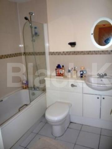 			2 Bedroom, 1 bath, 1 reception Flat			 North Point, CROUCH END