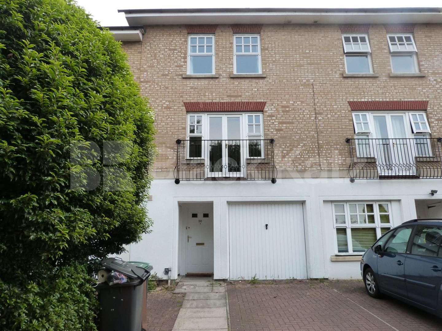 			4 Bedroom, 1 bath, 1 reception House			 Osier Crescent, MUSWELL HILL