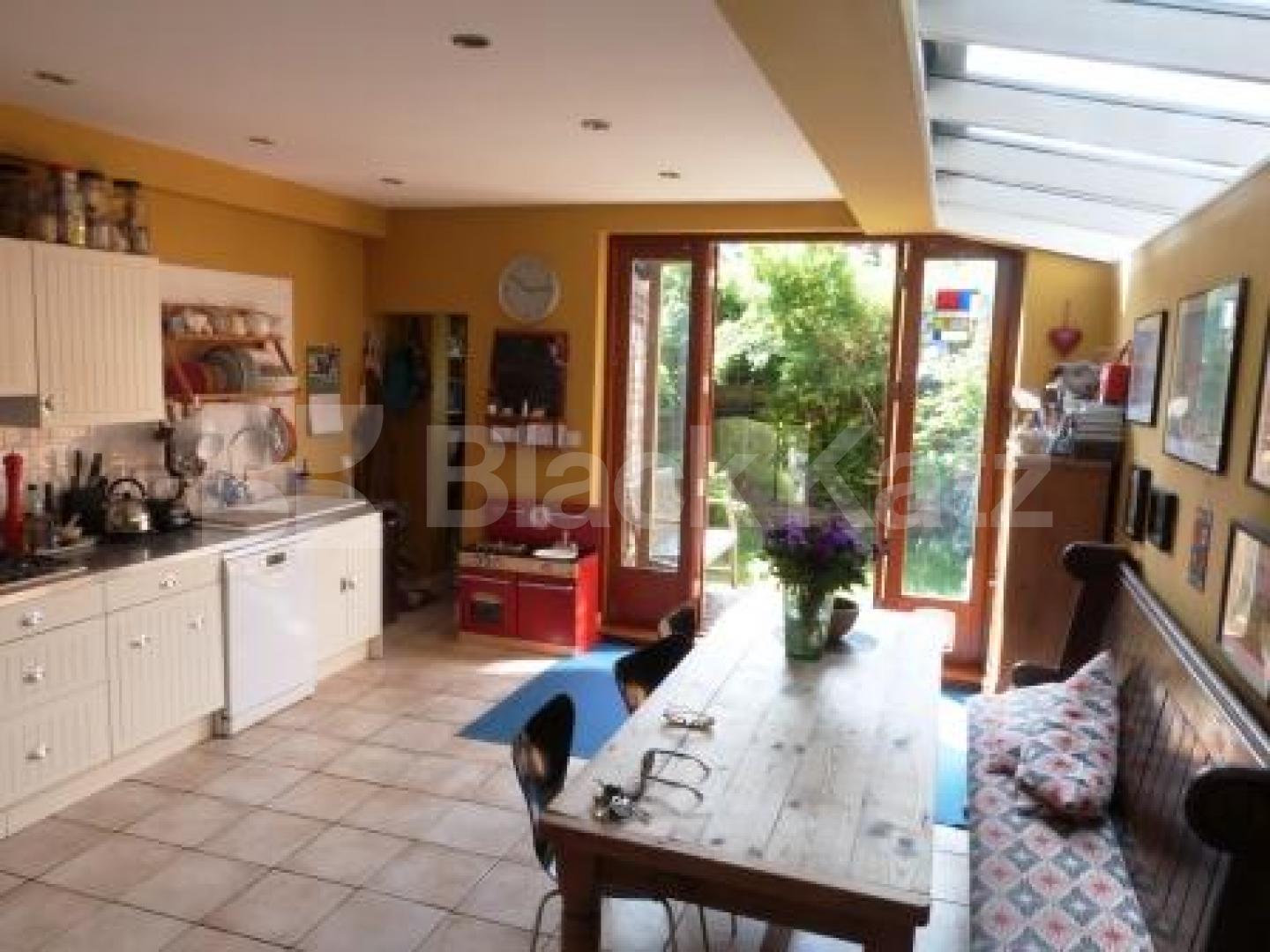 			5 Bedroom, 1 bath, 1 reception House			 North View Road, Hornsey