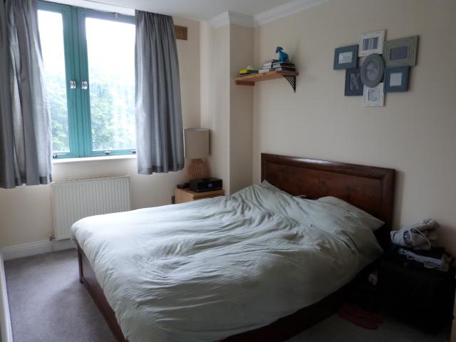 			Includes swimming pool and gym!, 2 Bedroom, 1 bath, 1 reception Flat			 Jubilee Heights, KILBURN