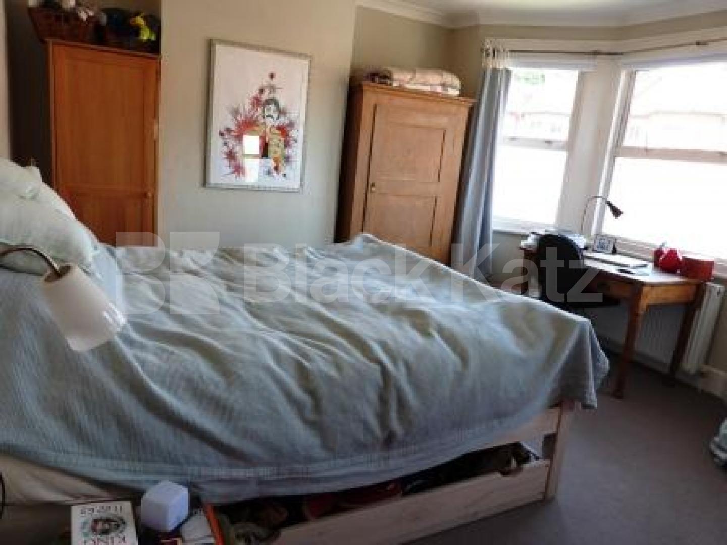 			5 Bedroom, 1 bath, 1 reception House			 North View Road, Hornsey