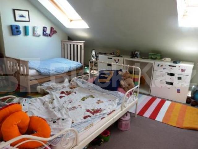 			5 Bedroom, 1 bath, 1 reception House			 North View Road, Hornsey