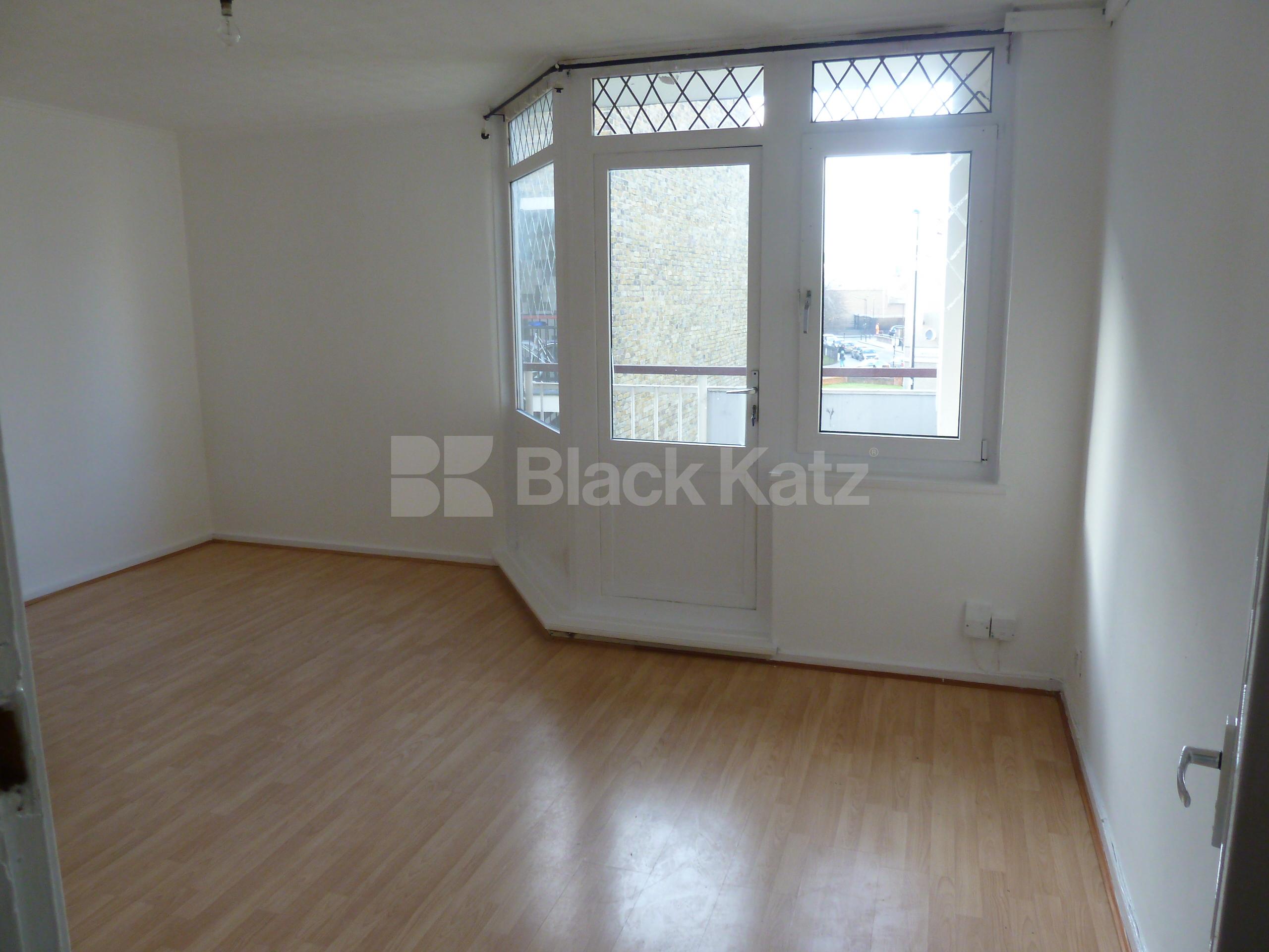 			New Instruction, 3 Bedroom, 1 bath, 1 reception Flat			 Key Close, BETHNAL GREEN/ WHITECHAPEL E1