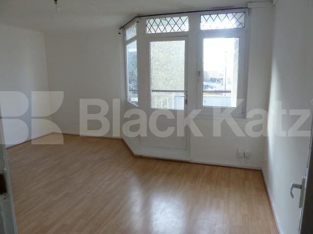 			New Instruction, 3 Bedroom, 1 bath, 1 reception Flat			 Key Close, BETHNAL GREEN/ WHITECHAPEL