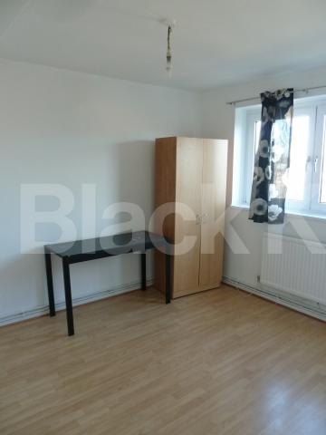 			New Instruction, 3 Bedroom, 1 bath, 1 reception Flat			 Key Close, BETHNAL GREEN/ WHITECHAPEL