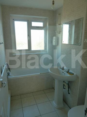 			New Instruction, 3 Bedroom, 1 bath, 1 reception Flat			 Key Close, BETHNAL GREEN/ WHITECHAPEL