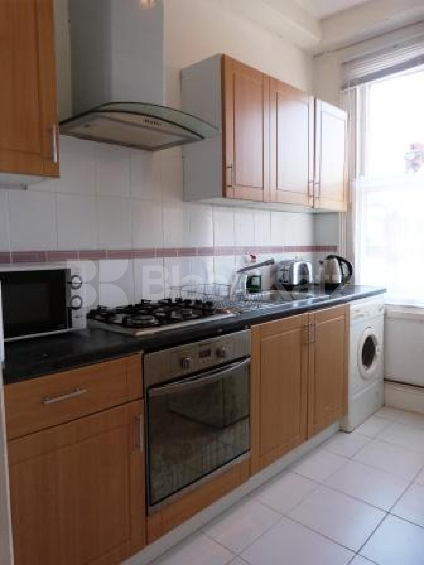 			1 Bedroom, 1 bath, 1 reception Flat			 Northcott Avenue, Bounds Green N22