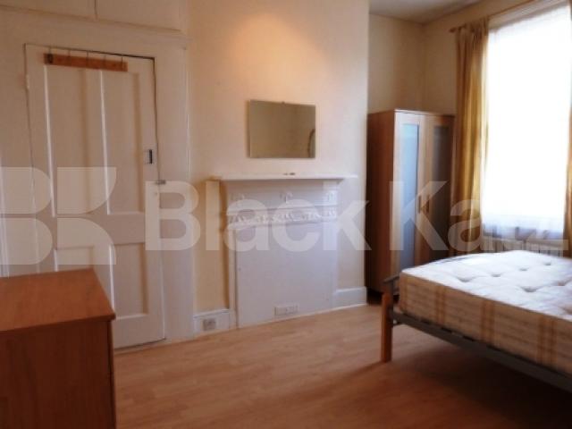 			1 Bedroom, 1 bath, 1 reception Flat			 Northcott Avenue, Bounds Green