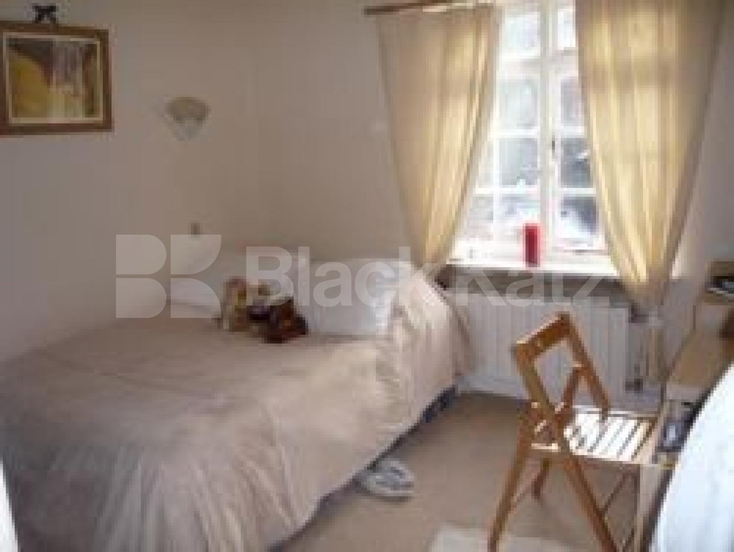 			Only 1 month's deposit instead of 6 weeks!!!, 1 Bedroom, 1 bath, 1 reception Maisonette			 Archway Road, HIGHGATE