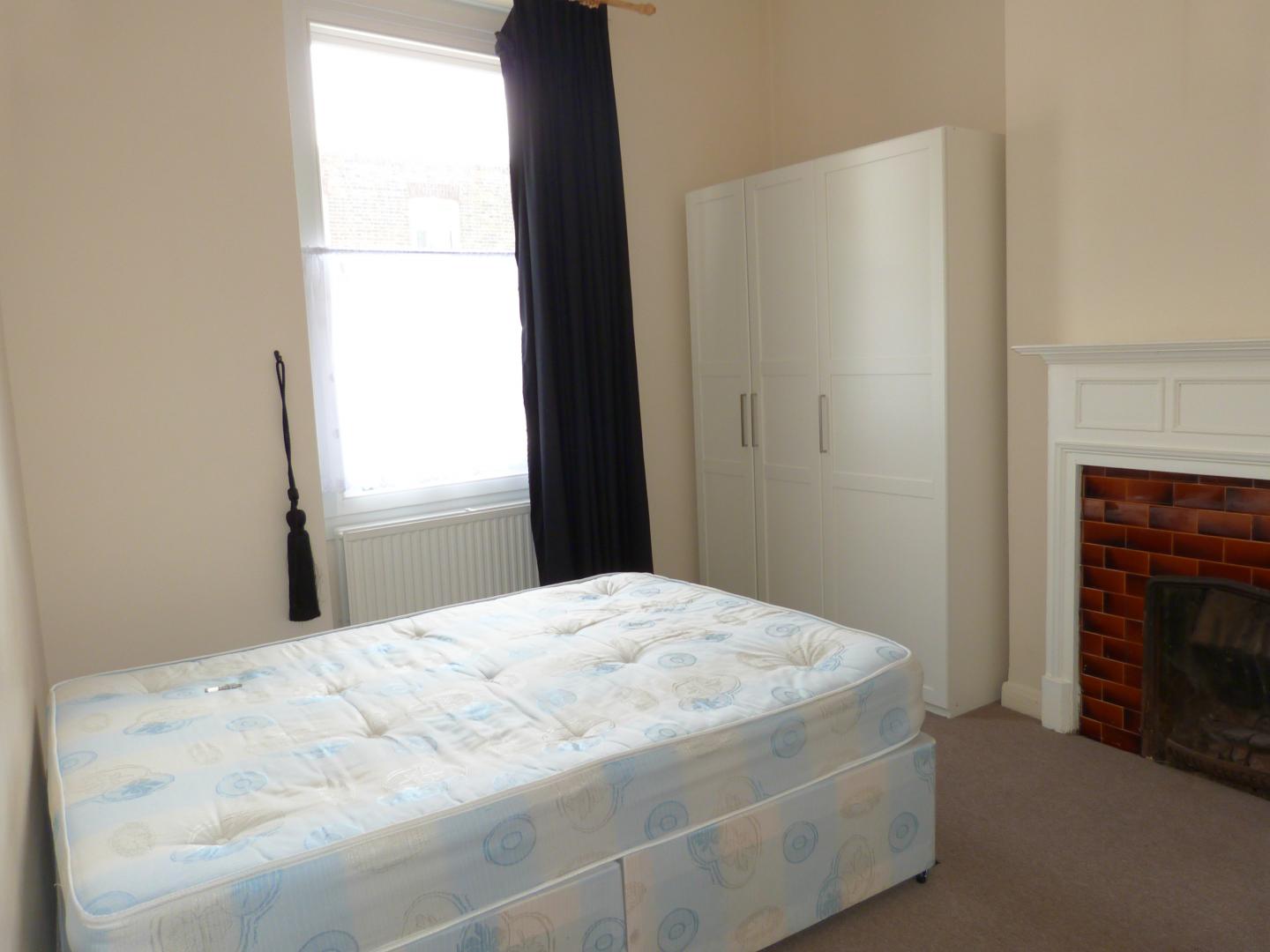 			Private Garden, 2 Bedroom, 1 bath, 1 reception Flat			 Keslake Road, QUEENS PARK