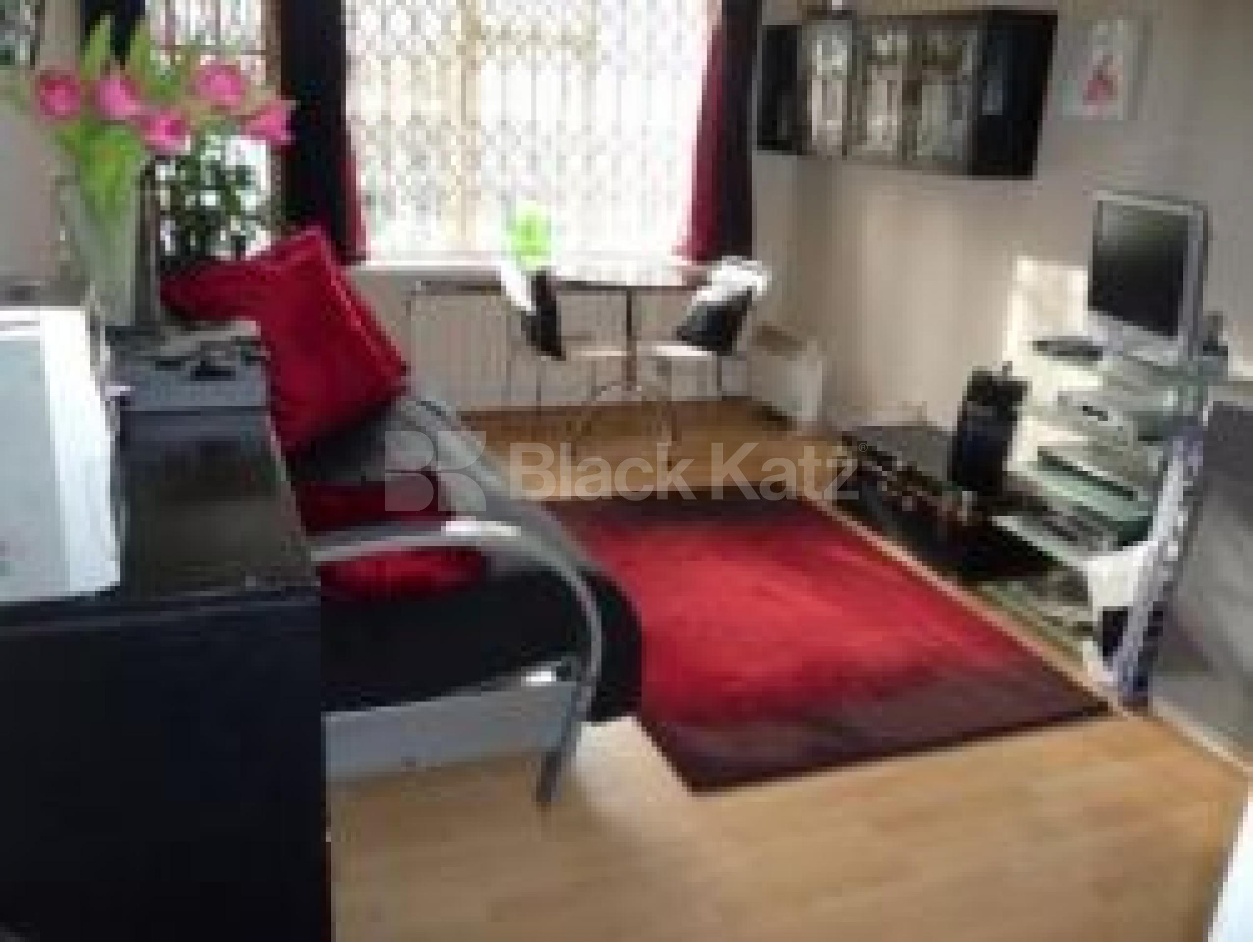 			Only 1 month's deposit instead of 6 weeks!!!, 1 Bedroom, 1 bath, 1 reception Maisonette			 Archway Road, HIGHGATE N6