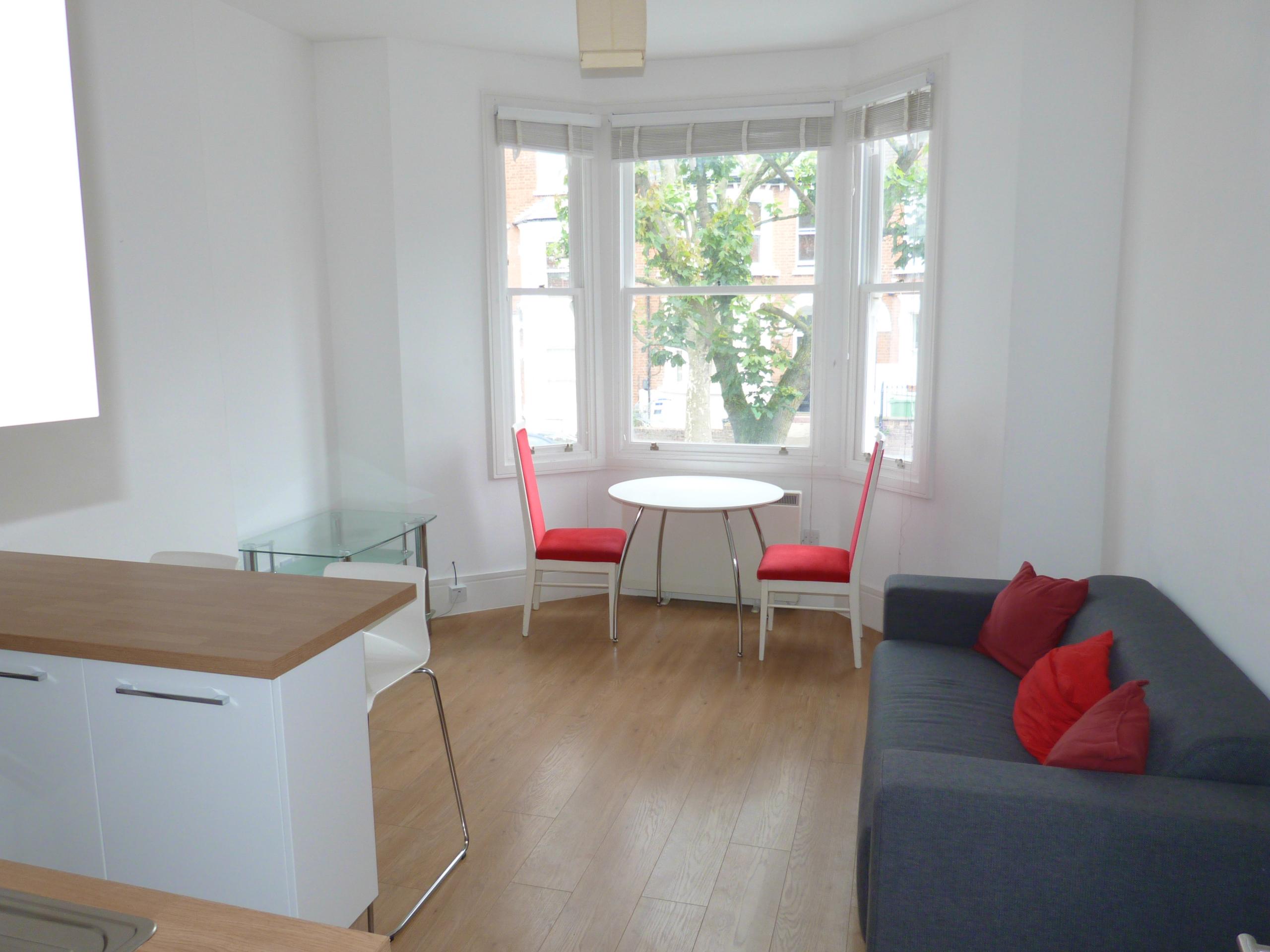 			2 Bedroom, 1 bath, 1 reception Flat			 Sherriff Road, WEST HAMPSTEAD NW6